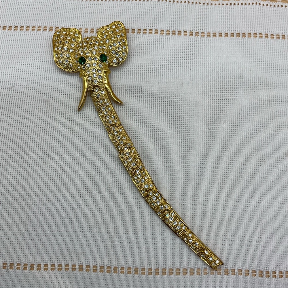 RARE VT ARTICULATED ELEPHANT WITH LONG TRUNK